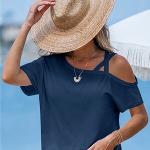 Cupshe Navy Blue Asymmetrical Short Sleeve Top